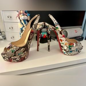 Christian Louboutin Snakeskin Animal Size 7
Print Slingback Sandals
